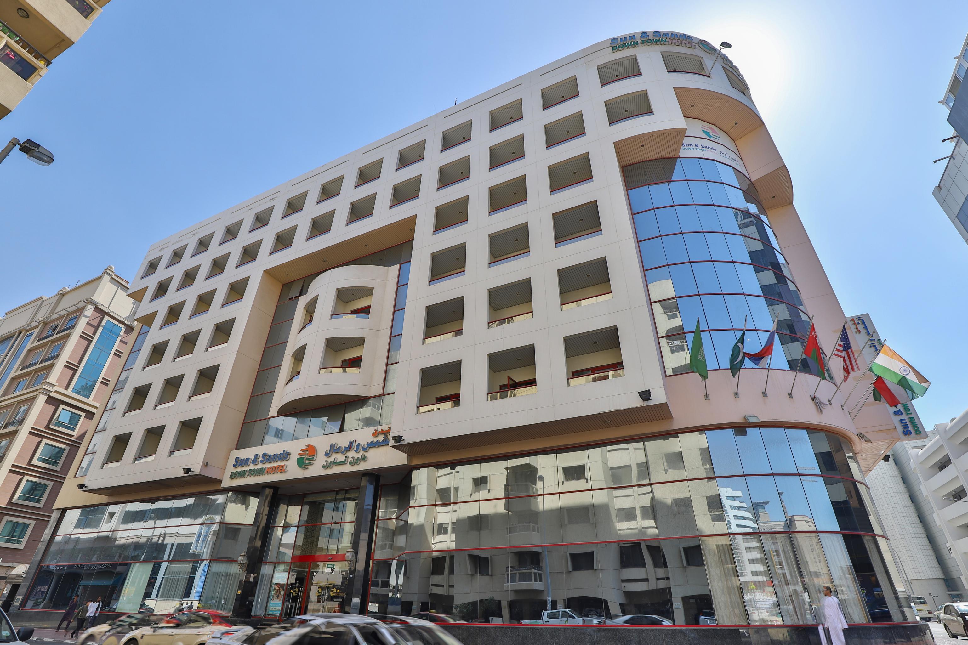 الشمس والرمال