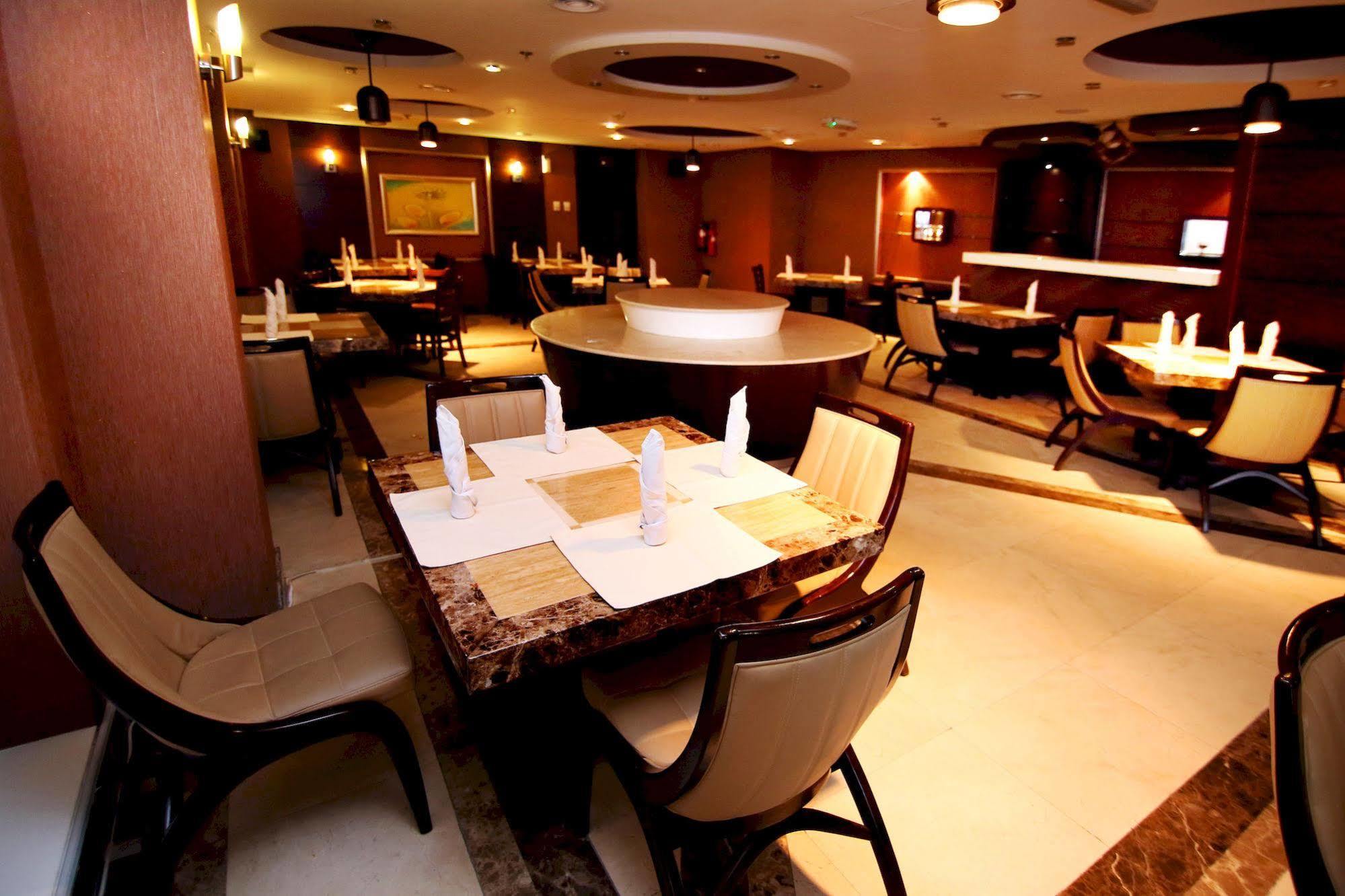Отель Sun And Sands 3*